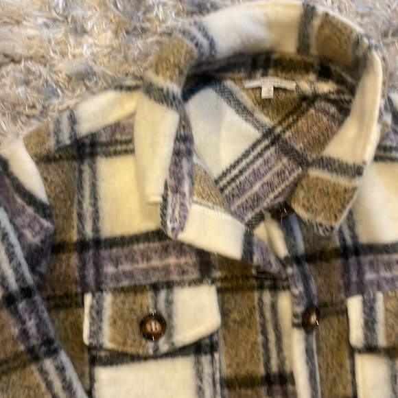 Shacket - Picture 2 of 4